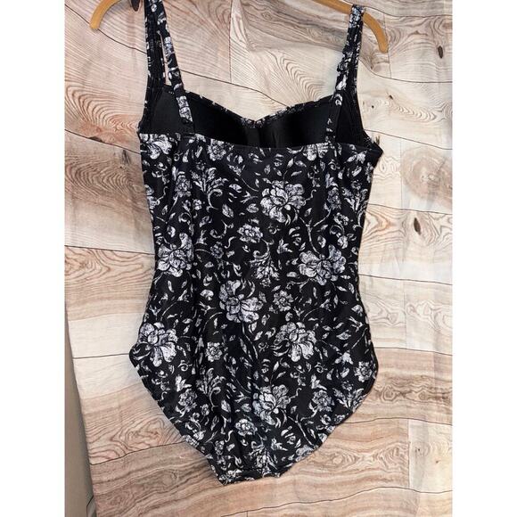 NIPTUCK SWIM swimsuit Size 10 - Picture 3 of 6